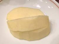 食べ物, チーズ が含まれている画像

自動的に生成された説明