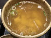 食べ物, カップ, テーブル, スープ が含まれている画像

自動的に生成された説明
