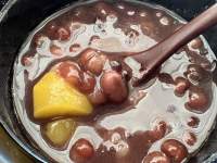 皿の上のチョコレート

中程度の精度で自動的に生成された説明