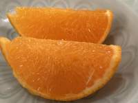 半分に切られたオレンジ

中程度の精度で自動的に生成された説明