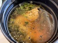 鍋の中のスープ

自動的に生成された説明