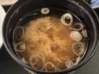 フライパンの中のスープ

低い精度で自動的に生成された説明