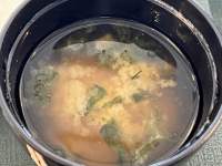 鍋の中のスープ

自動的に生成された説明