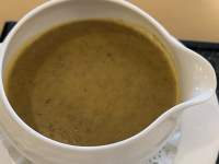 カップの中のスープ

中程度の精度で自動的に生成された説明