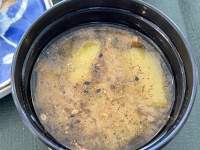 フライパンの中のスープ

中程度の精度で自動的に生成された説明