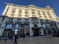 屋根のある建物
AI 生成コンテンツは誤りを含む可能性があります。