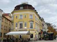 町の中の家
AI 生成コンテンツは誤りを含む可能性があります。