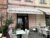 建物, テーブル, 屋内, 部屋 が含まれている画像
AI 生成コンテンツは誤りを含む可能性があります。