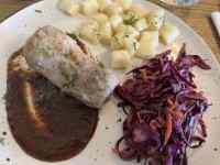 皿の上の料理
AI 生成コンテンツは誤りを含む可能性があります。