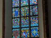 建物, ウィンドウ, 大きい, 記号 が含まれている画像
AI 生成コンテンツは誤りを含む可能性があります。