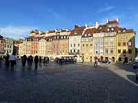 建物の前の広場
AI 生成コンテンツは誤りを含む可能性があります。