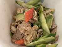 肉と野菜のサラダ
AI 生成コンテンツは誤りを含む可能性があります。