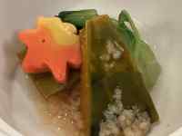 皿の上の食べ物
AI 生成コンテンツは誤りを含む可能性があります。