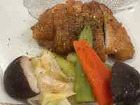 肉と野菜の料理
AI 生成コンテンツは誤りを含む可能性があります。