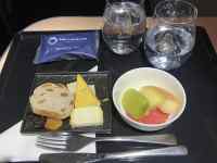 テーブルの上にあるいろんな食べ物
AI 生成コンテンツは誤りを含む可能性があります。