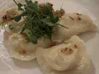 食品, 皿, テーブル, 座る が含まれている画像
AI 生成コンテンツは誤りを含む可能性があります。