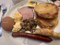 皿の上の食べ物
AI 生成コンテンツは誤りを含む可能性があります。