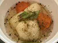 ボウルに入った料理
AI 生成コンテンツは誤りを含む可能性があります。