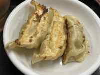 皿の上の食べ物
AI 生成コンテンツは誤りを含む可能性があります。