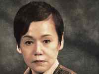 女性の顔
AI 生成コンテンツは誤りを含む可能性があります。