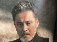 スーツを着ている男はひげが生えている男性
AI 生成コンテンツは誤りを含む可能性があります。