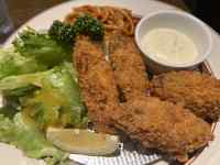 皿の上の料理
AI 生成コンテンツは誤りを含む可能性があります。