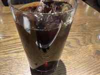 ガラスのコップに入った飲み物
AI 生成コンテンツは誤りを含む可能性があります。