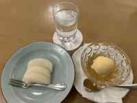 ドーナツとコーヒー
AI 生成コンテンツは誤りを含む可能性があります。