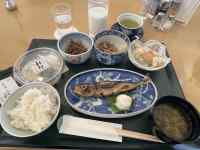 テーブルの上に並べられた料理
AI 生成コンテンツは誤りを含む可能性があります。