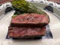 半分に切られたサンドイッチ
AI 生成コンテンツは誤りを含む可能性があります。