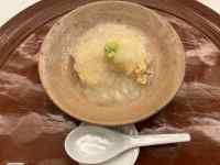 皿の上の食べ物
AI 生成コンテンツは誤りを含む可能性があります。