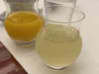 ガラスのコップに入った飲み物
AI 生成コンテンツは誤りを含む可能性があります。