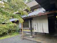 建物, 家, 小さい, 木 が含まれている画像
AI 生成コンテンツは誤りを含む可能性があります。