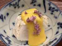 皿の上のデザート
AI 生成コンテンツは誤りを含む可能性があります。