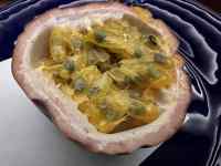 チーズの乗ったピザ
AI 生成コンテンツは誤りを含む可能性があります。