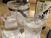 テーブル, 屋内, 食品, 座る が含まれている画像
AI 生成コンテンツは誤りを含む可能性があります。