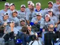 屋外, 草, 人, 選手 が含まれている画像
AI 生成コンテンツは誤りを含む可能性があります。