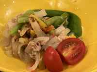 肉と野菜の料理
AI 生成コンテンツは誤りを含む可能性があります。