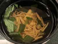 フライパンの中の料理
AI 生成コンテンツは誤りを含む可能性があります。