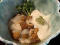 食品, テーブル, 座る, ボウル が含まれている画像
AI 生成コンテンツは誤りを含む可能性があります。