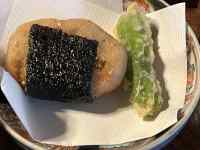 皿の上の食べ物
AI 生成コンテンツは誤りを含む可能性があります。