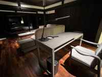 屋内, 部屋, テーブル, 小さい が含まれている画像
AI 生成コンテンツは誤りを含む可能性があります。