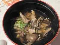 フライパンの中の料理
AI 生成コンテンツは誤りを含む可能性があります。