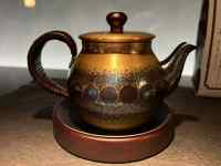 屋内, 台所用品, 鍋, 座る が含まれている画像
AI 生成コンテンツは誤りを含む可能性があります。