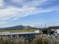 屋外, 草, 建物, 跡 が含まれている画像
AI 生成コンテンツは誤りを含む可能性があります。