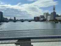 屋外, 水, 建物, 大きい が含まれている画像
AI 生成コンテンツは誤りを含む可能性があります。