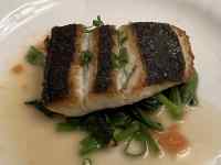 皿の上の肉と野菜の料理
AI 生成コンテンツは誤りを含む可能性があります。