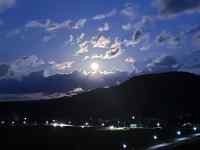 夜空の景色
AI 生成コンテンツは誤りを含む可能性があります。