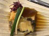 食品, テーブル, 座る, ナイフ が含まれている画像
AI 生成コンテンツは誤りを含む可能性があります。