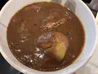 皿の上にあるスープ
AI 生成コンテンツは誤りを含む可能性があります。